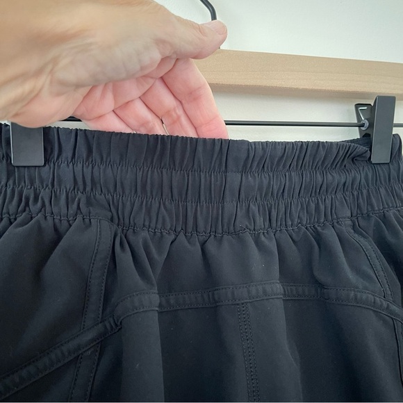 Lululemon Tracker Lined Short 4" in Black running
quick-drying lightweight Size4 - Picture 8 of 13